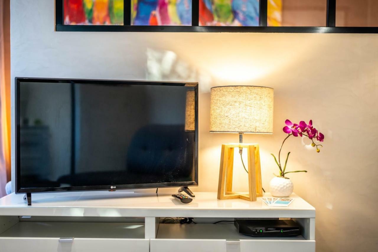 Le Chatelet- Parking Gratuit - Cosy Et Design - A 10 Mn De Geneve Annemasse Ngoại thất bức ảnh